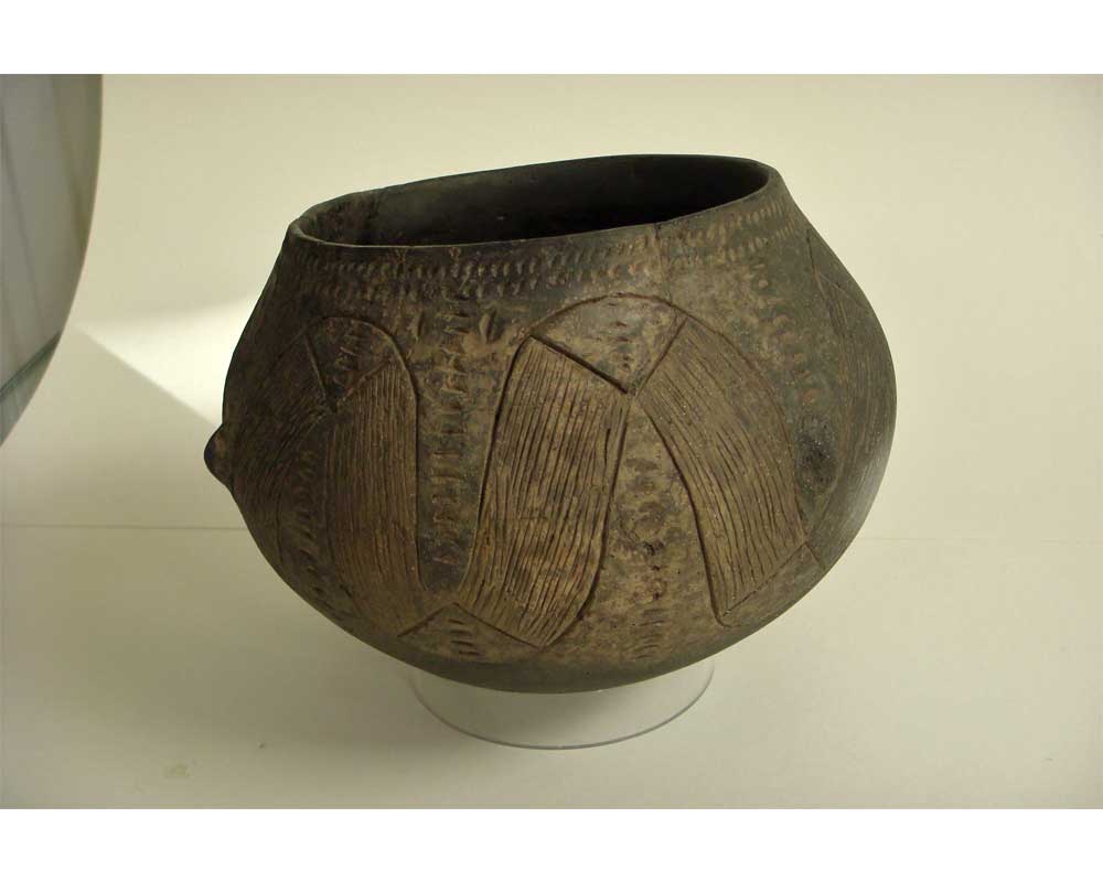 Museum Stein - mooi versierde Bandkeramische pot